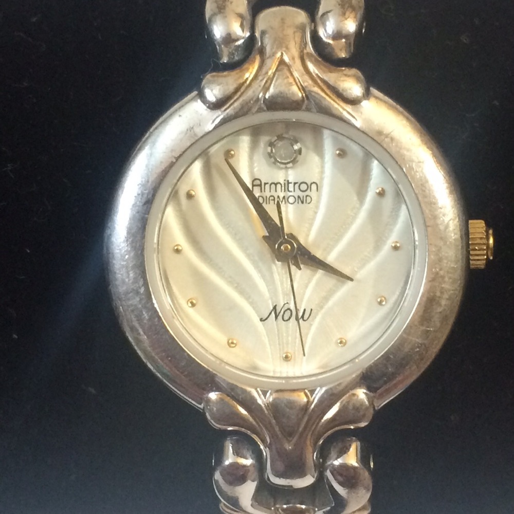 Armitron Now Women’s Watch - Picture 3 of 3